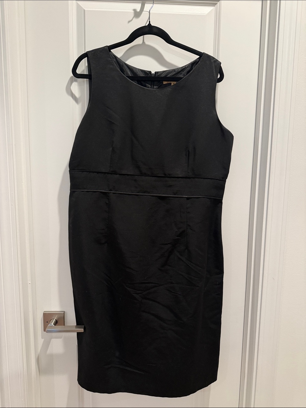 Kasper Black Sleeveless Sheath with Waistband